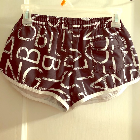 Women’s Billabong Boardshorts - Picture 3 of 3